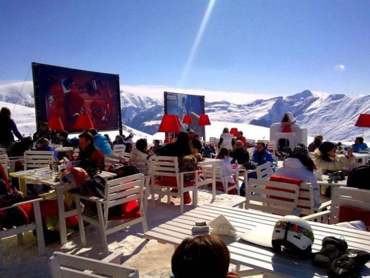 Stuning Views On Mountains, Gudauri Apartment ภายนอก รูปภาพ